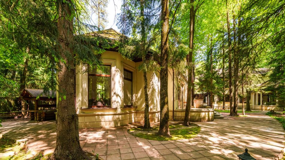 Продается усадьба в поселке Юлия2