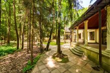 Продается усадьба в поселке Юлия2