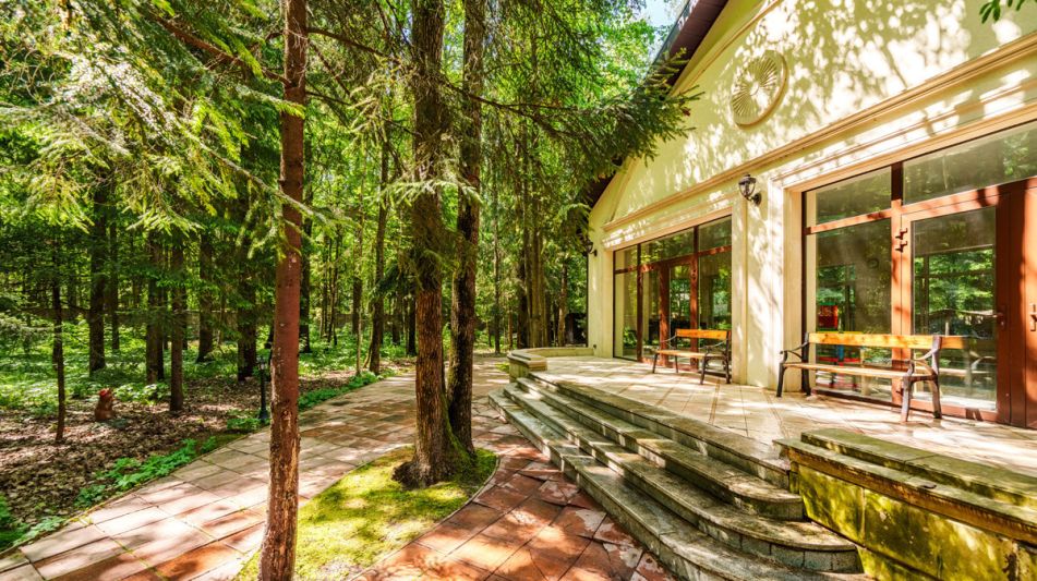 Продается усадьба в поселке Юлия2