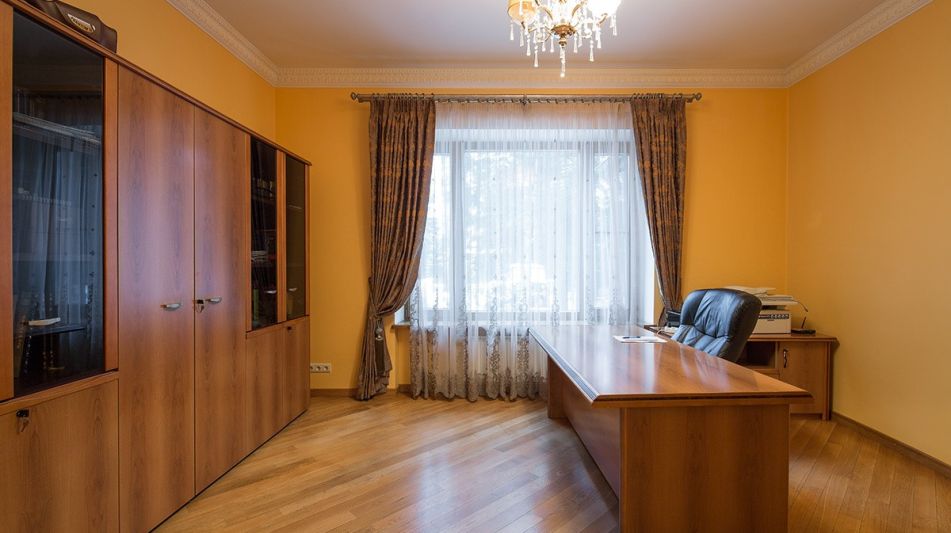 Продается усадьба в поселке Юлия2