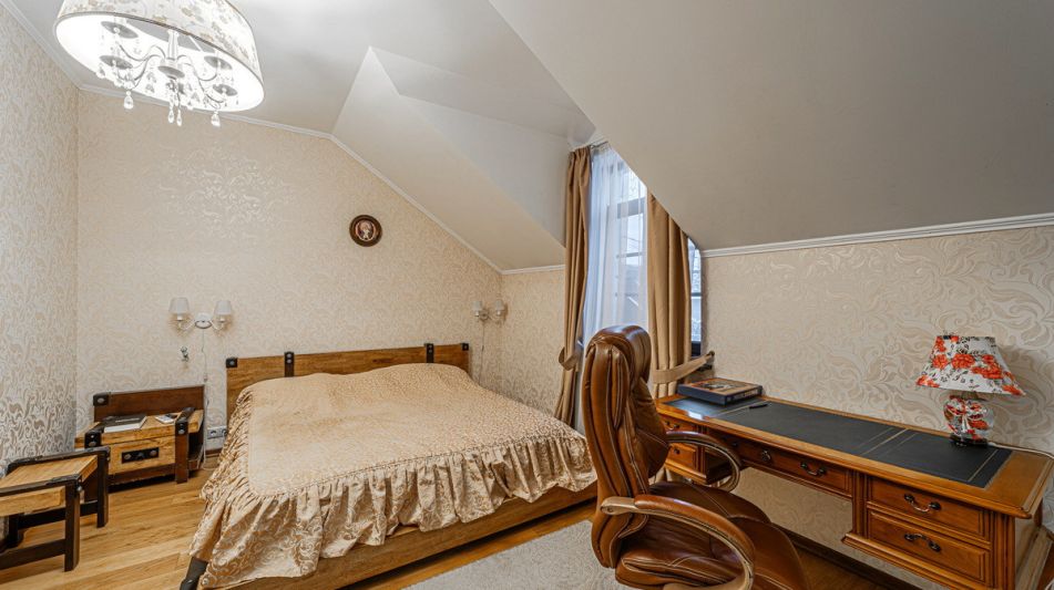 Респектабельный дом в Вешках