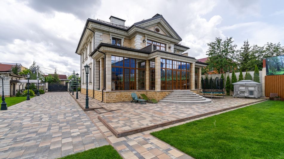 Респектабельный дом в Вешках