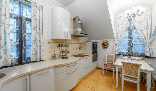 Респектабельный дом в Вешках