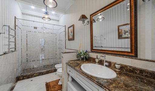 Респектабельный дом в Вешках