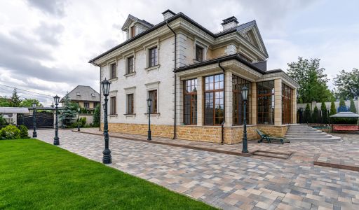 Респектабельный дом в Вешках