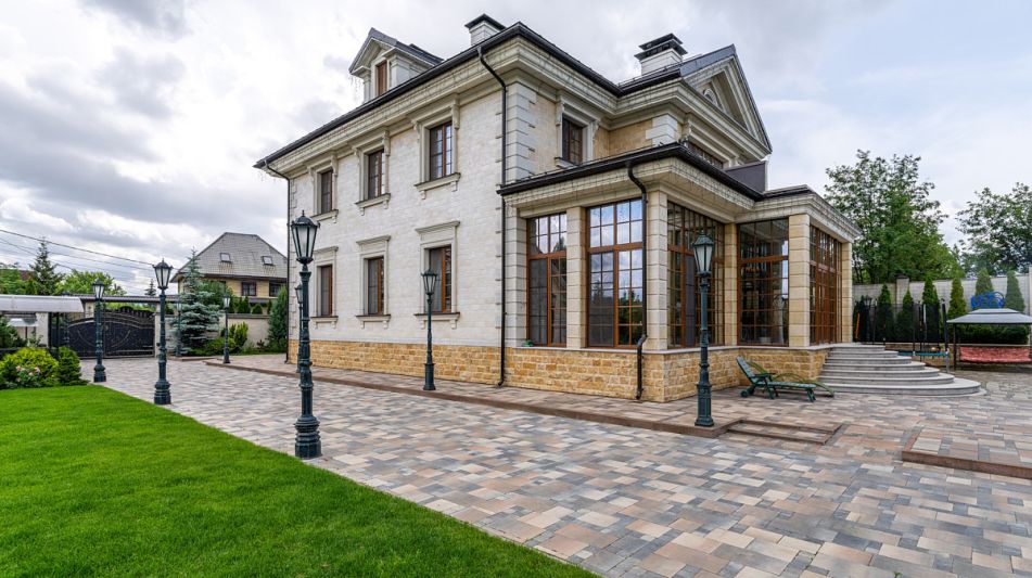 Респектабельный дом в Вешках