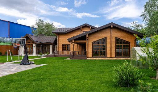 Респектабельный дом в Вешках