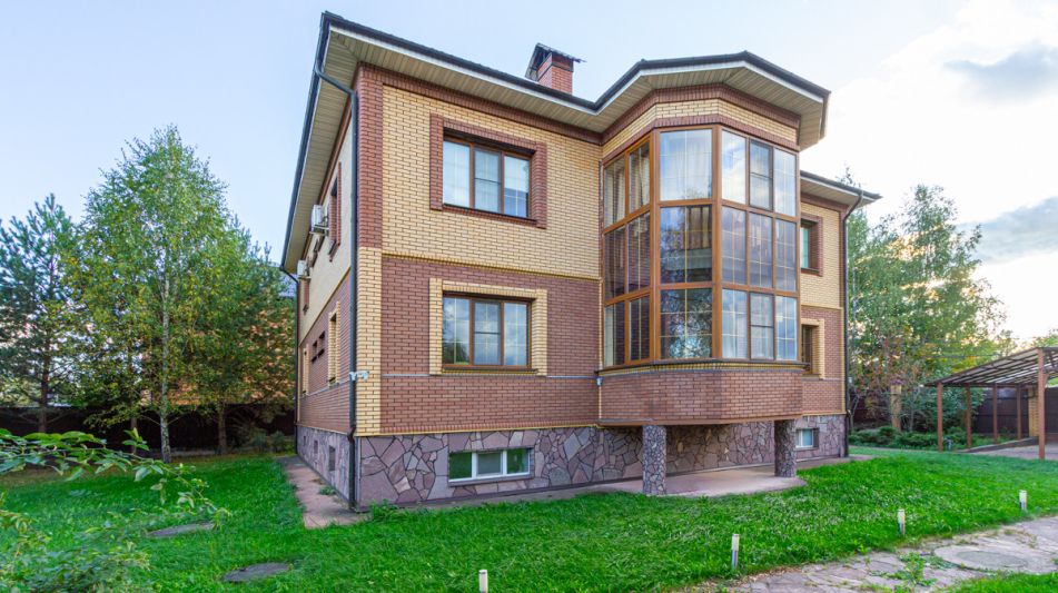 Дом с отделкой в Бородино