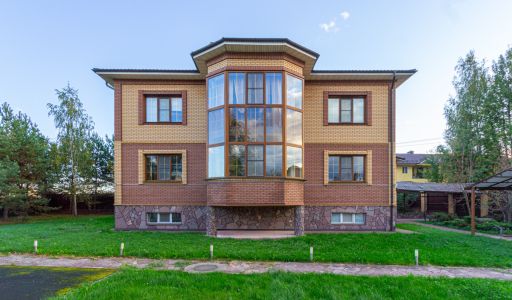 Дом с отделкой в Бородино