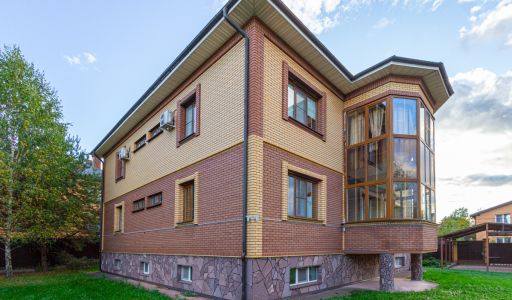 Дом с отделкой в Бородино