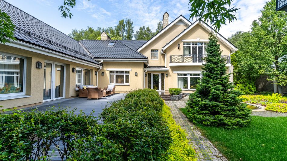 Прилесной дом в Вешках