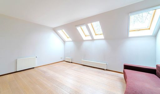 Дом с лесным участком в КП Лесной