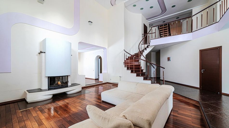 Дом с лесным участком в КП Лесной