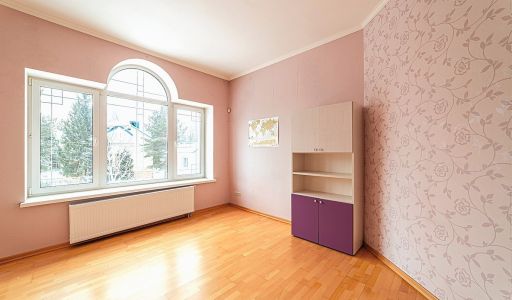 Дом с лесным участком в КП Лесной