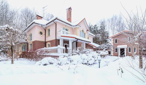 Дом с лесным участком в КП Лесной