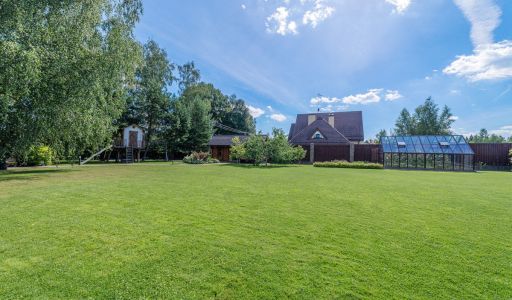 Дом на большом участке в Лысково