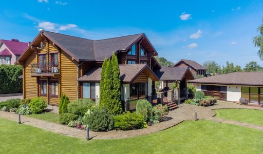 Дом на большом участке в Лысково