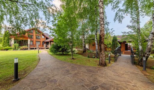 Дом на большом участке в Лысково