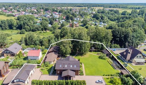 Дом на большом участке в Лысково