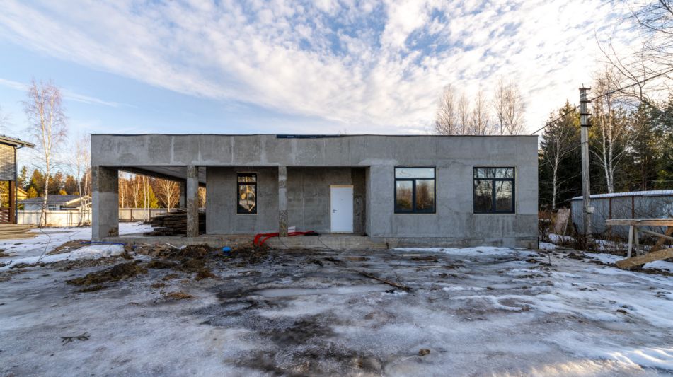 Современный дом в СНТ Бутынь