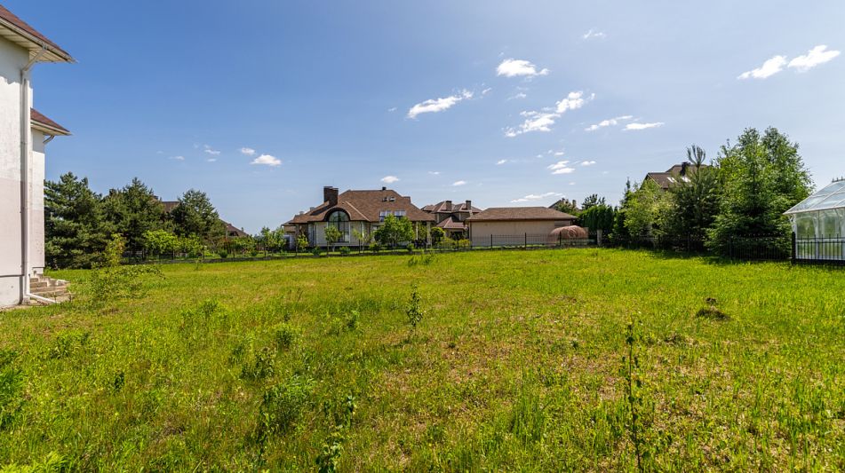 Дом без отделки в КП Крона