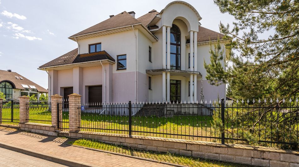 Дом без отделки в КП Крона