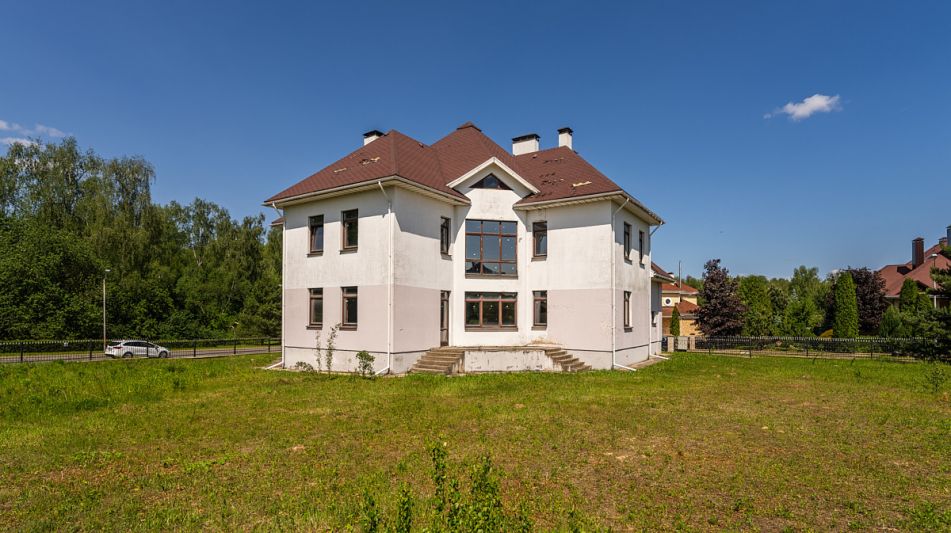 Дом без отделки в КП Крона