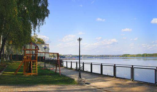 Дом под ключ с бассейном Адмирал