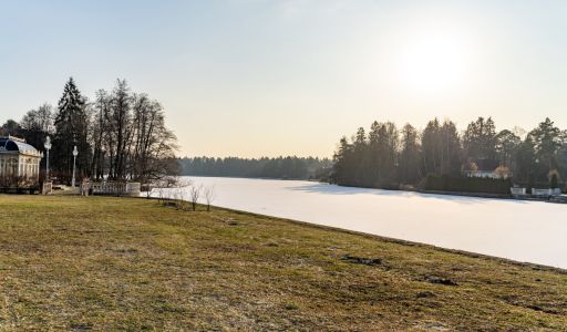 Таунхаус у озера в КП Довиль