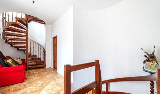 Дом в лесу в п. Николина гора