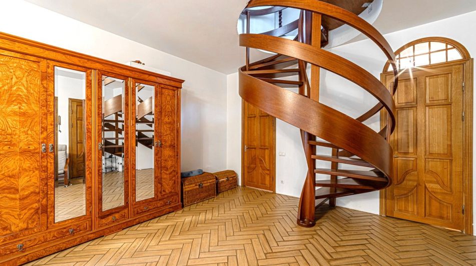 Дом в лесу в п. Николина гора