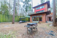 Дом в лесу в п. Николина гора