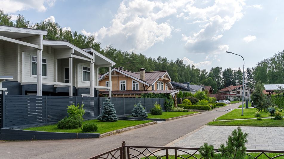 Дом у воды в КП Полуостров