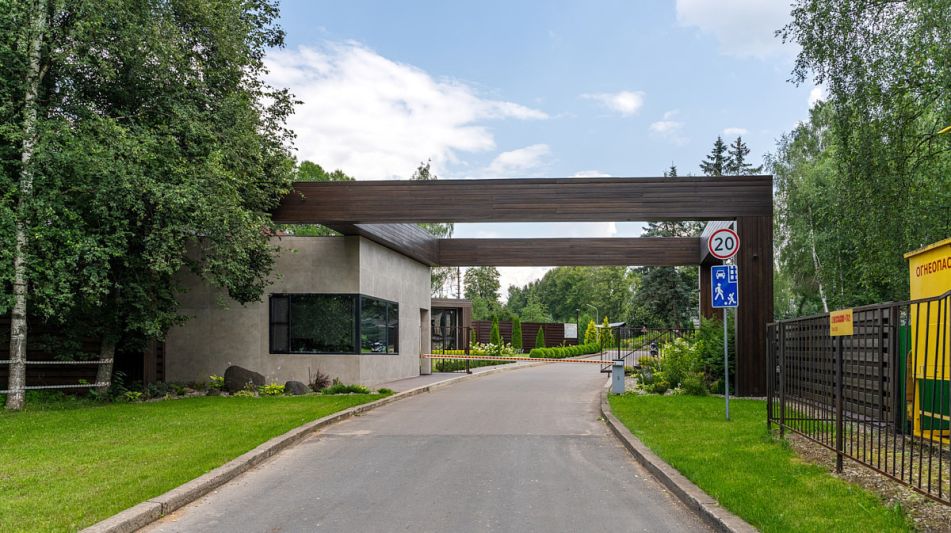 Дом у воды в КП Полуостров