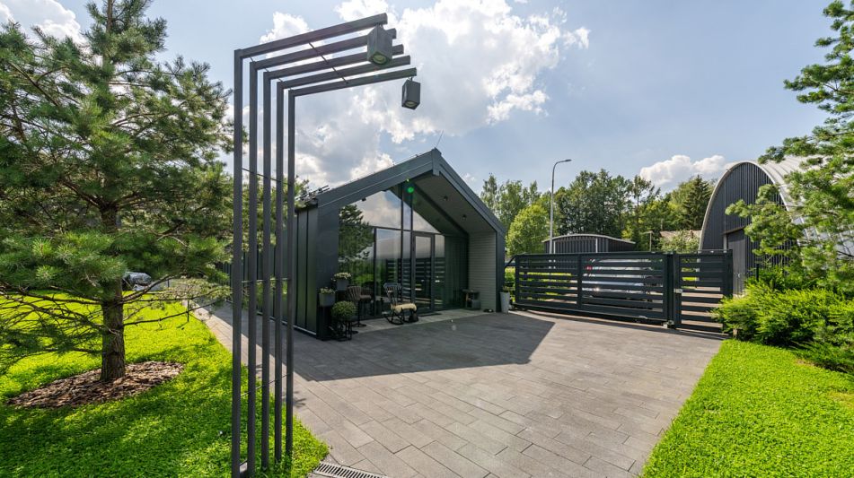 Дом у воды в КП Полуостров