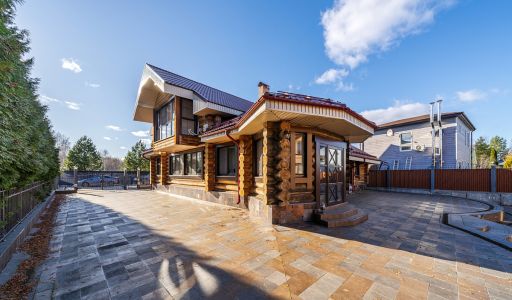 Дом в Конаково на 1 линии воды