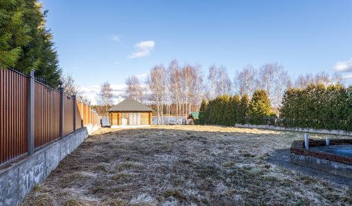 Дом в Конаково на 1 линии воды