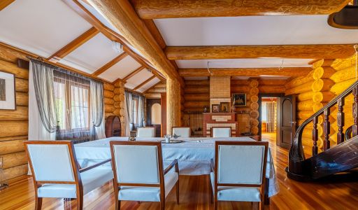 Дом в Конаково на 1 линии воды