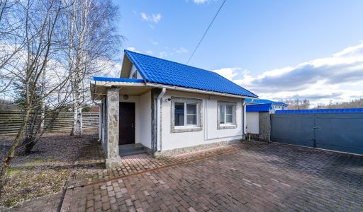 Дом в Конаково на 1 линии воды