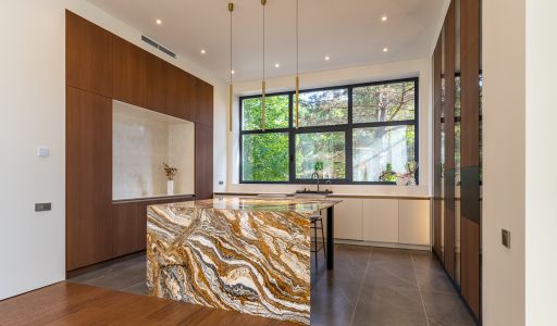 Новый дом в Резиденции Бенилюкс