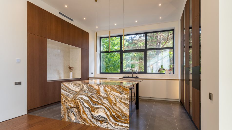 Новый дом в Резиденции Бенилюкс