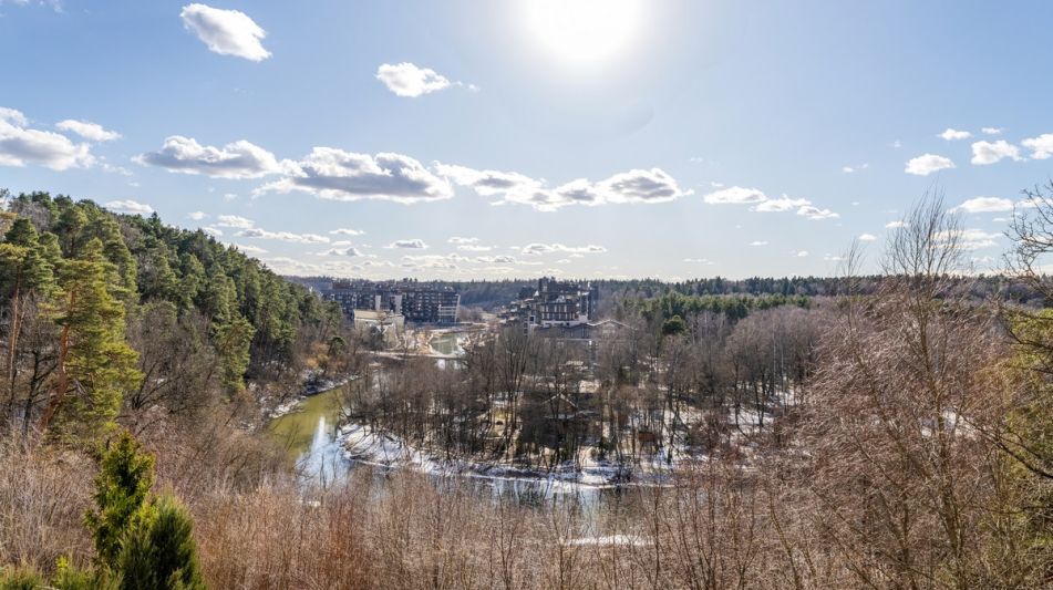 Видовая квартира в Зеленых Холмах