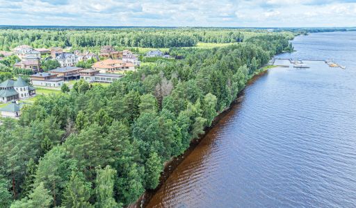 Дом у воды КП Лазурный берег
