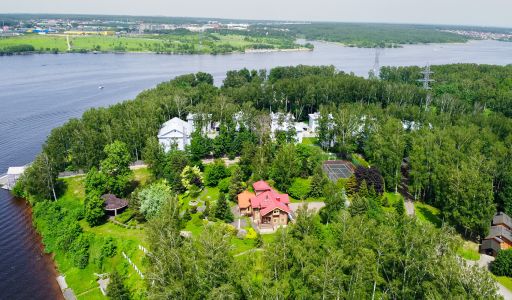 Дом в лесу в Новоалександрово
