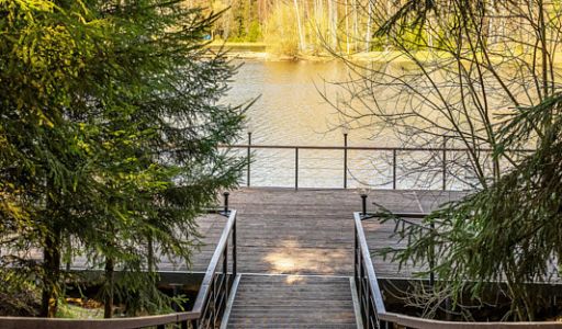 Дом из бруса у воды в КП Айвери