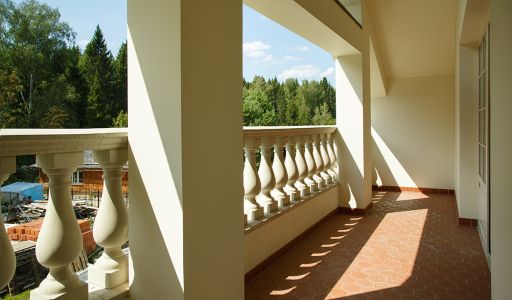 Дом у леса в поселке Риверсайд