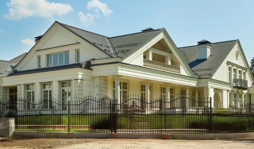 Дом у леса в поселке Риверсайд