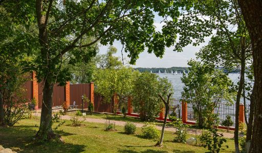 Дом с выходом к воде в Сорокино