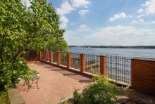 Дом с выходом к воде в Сорокино