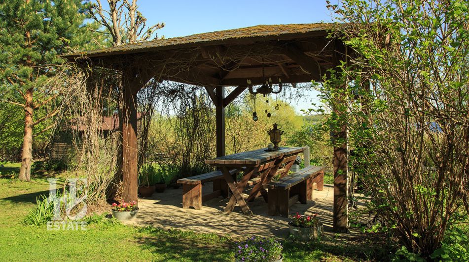 База отдыха на озере Селигер